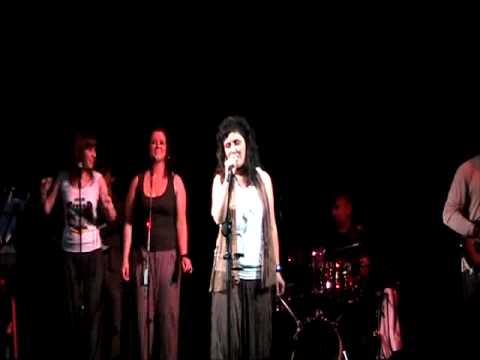 Miguel Cabana con Carmen Rey Grupo en el CastilloSan Antón 2009.mp4