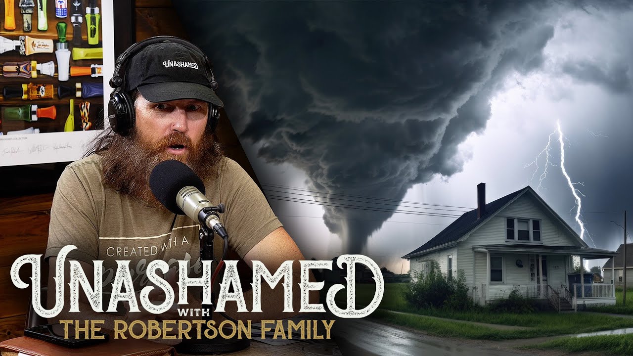 Ep 896 | Miss Kay Finally Comes Home, Lisa’s Surgery & a Tornado Nearly Killed Jase’s Son