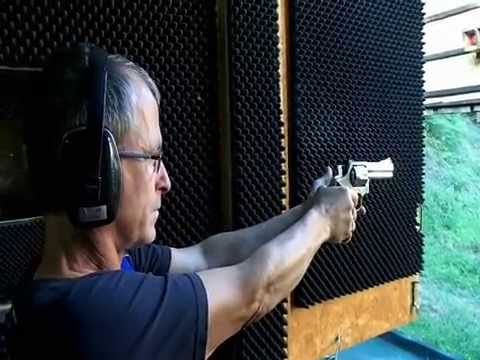 Alex Smith&Wesson 02