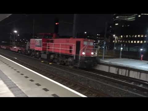 Doorkomst 6530 met een Halve beladen container trein Station Utrecht Centraal