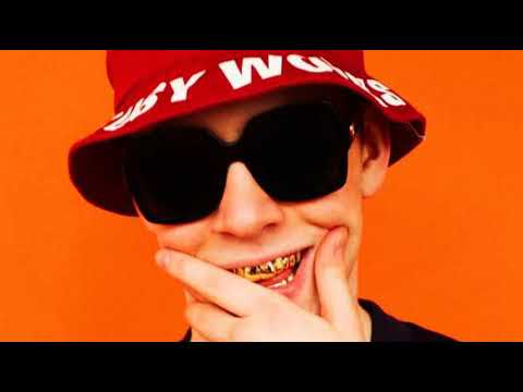 Akeedro- Marinka Warm On Skit