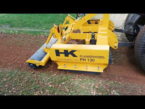Mechanische Wildkrautbekämpfung mit dem HK Planierhobel PH 130 Mini