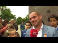 Wesley Sneijder krijgt lintje en bedankt Yolanthe bij onthulling van 'zijn' sportpark  [RTV Utrecht]