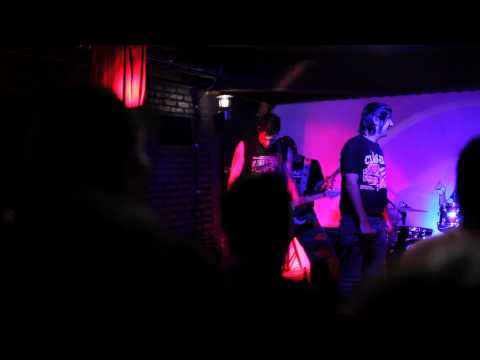 2 minutos - Barricada Policial (Light & Noise episode)