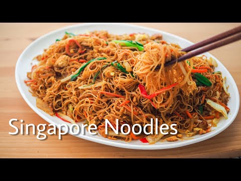 How To Make Vegan Singapore Noodles | Curry Rice Noodles Stir Fry | 星洲炒米粉