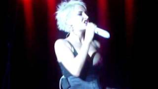 Sarah Connor - Fall Apart (Sexy As Hell Tour am 20.03.2009 in Essen)