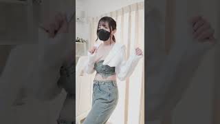 今流行りの水着コーデです