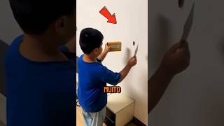 Esse garoto tentou pegar essa BARATA e se deu MAL! #curiosidades