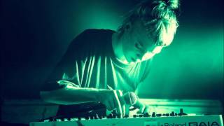 Grimes - Colour of Moonlight (Antiochus) [feat. Doldrums] (official instrumental)