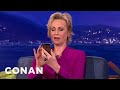 Jane Lynch's Love/Hate Relationship With Siri ...