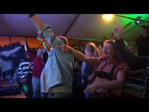 Partyband Let´s  Go mit der Cordula in Hailer