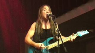 Helix - Heavy Metal Love - Live!