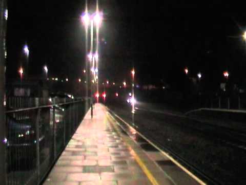 Freightliner class 66 Powers through totnes with 3 tone horn