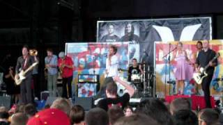 Big D and the Kids Table - Describing the Sky (Live)