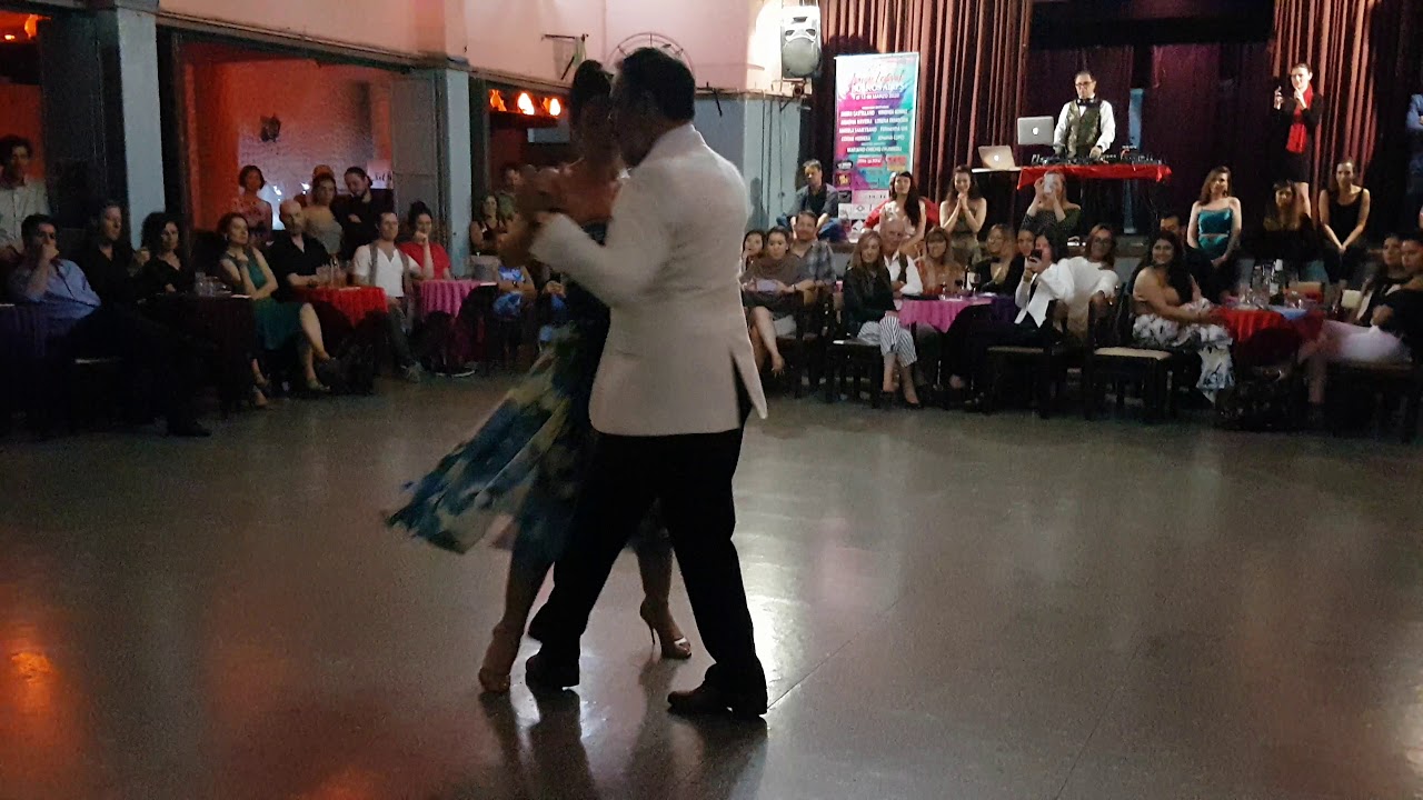 FABIAN PERALTA y JOSEFINA BERMUDEZ en Viva La Pepa Milonga (3/4)