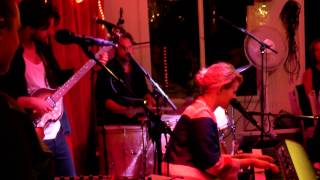 I can´t give you anything but love