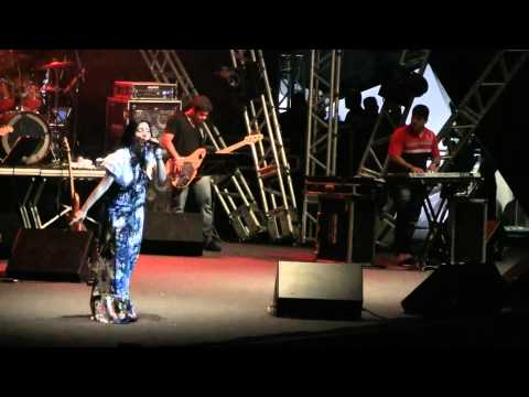 Anderson Freire ft. Bruna Karla - Identidade (Louvorzão 2011)