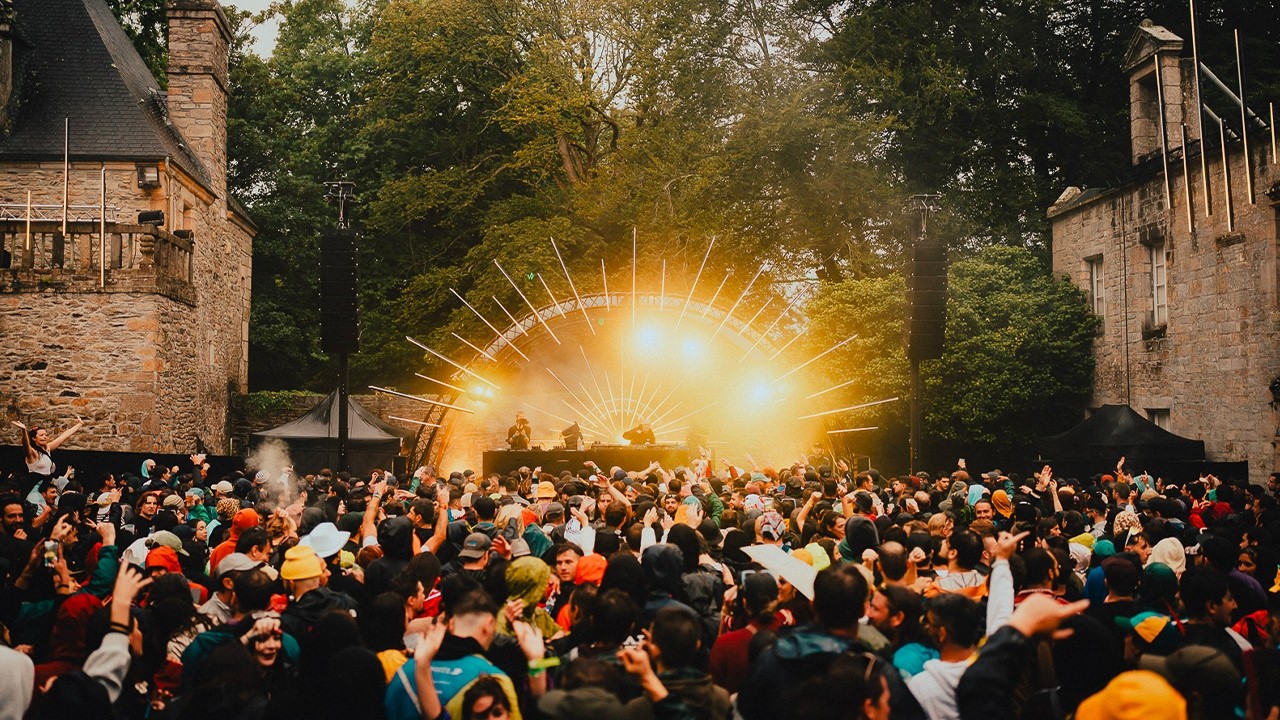 Aftermovie officiel du festival Astropolis