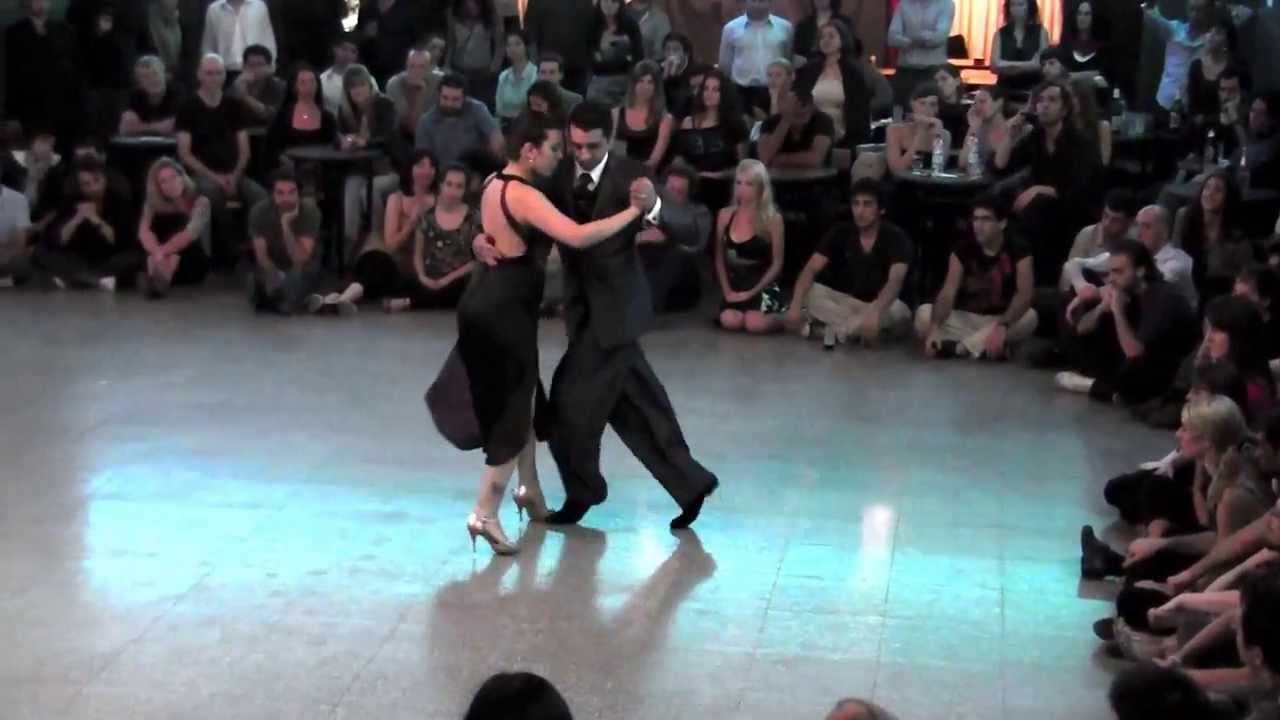 Facundo de La Cruz y Paola Sanz, el dia depues de ser campeones mundiales.