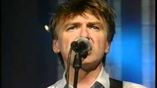 Neil Finn - Cold Live at the Chapel - Mean to Me (11/11)