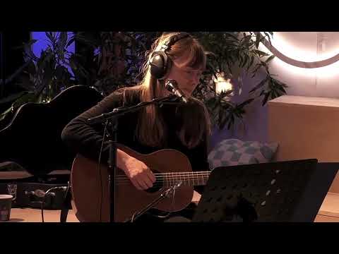 neeka & Gianni Marzo - Wrecking Ball [live @ Radio 1]