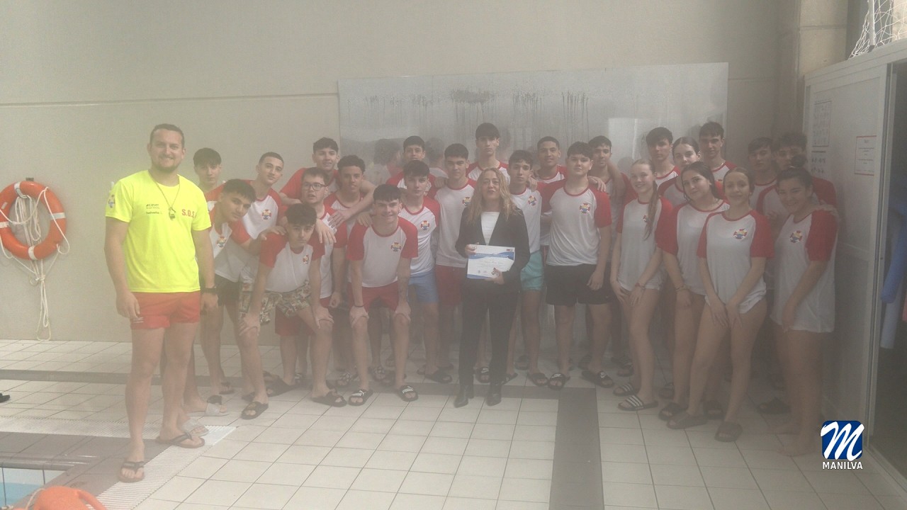 Entrega de diplomas del curso de de Socorrismo y Reciclaje