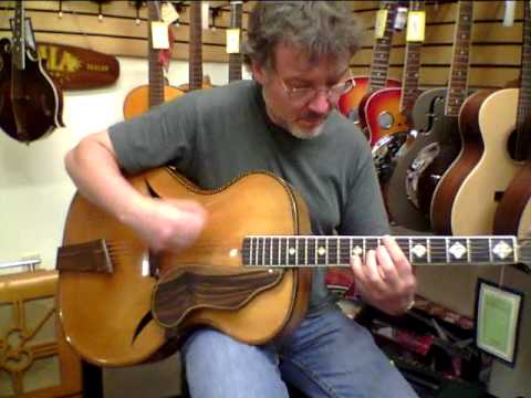 Steve Raleigh on a 1940 Wilkanowski - Vamping Some Chords