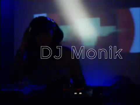 DJ Monik - D U B Session @ Latino Rock Cafe 2009