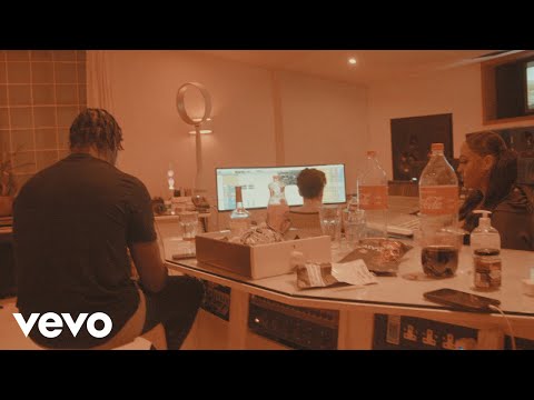 Miss Lafamilia - Dumb Flex (Studio Session / Behind The Scenes) ft. Abra Cadabra