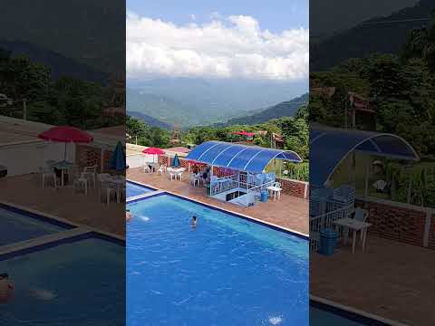 Piscina Dragón Ball Z (Mesitas del Colegio - Cundinamarca)