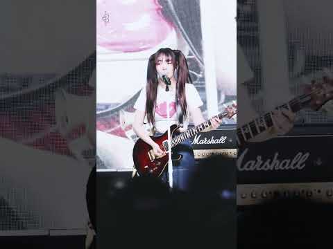 [4K] 250520 QWER(시연) - 지구정복(G9JB) @서울시립대 | 대동제 SUNBURST |