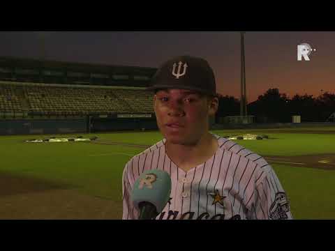 Darryl Collins (16) maakte het winnende punt voor Neptunus tegen DSS (2-1)