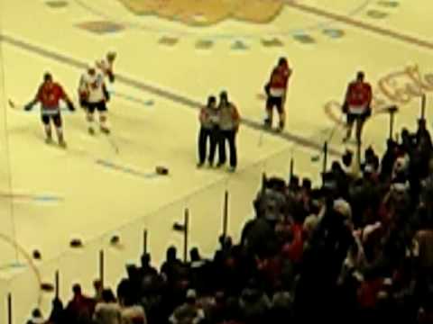 Chicago Blackhawks/Calgary Flames Fight