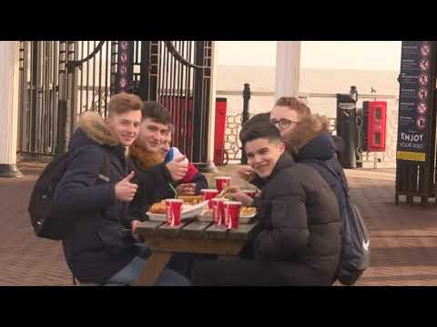 Top News - Frikë nga varianti i ri/ Shkencëtarët: Prek më shumë fëmijët