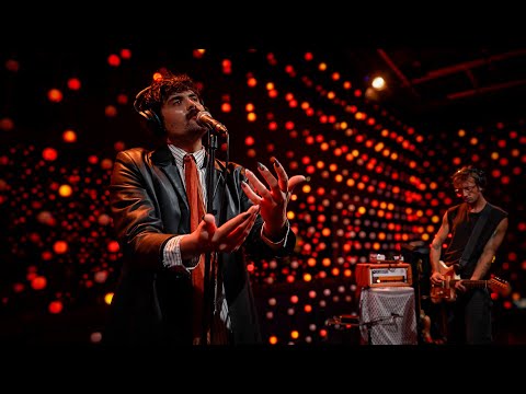 Model/Actriz - Acid Rain (Live on KEXP)