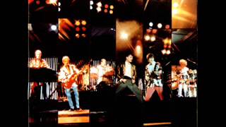 Split Enz - I Walk Away [Live]
