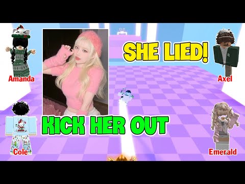TEXT To Speech Emoji Groupchat Conversations | We Kicked Her Out Of The Group Chat Because She Lied