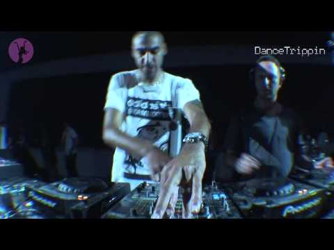 The Prodigy - Smack My Bitch Up [played by Smash HiFi]