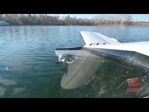 Он обладает амфибийными свойствами. В Братске создают редкий и уникальный транспорт - экраноплан