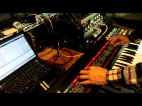 Roland Juno 60 Synthesizer + RE 201 Space Echo test