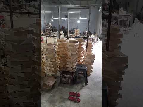 Brown Wooden Cart Wheel Basket, Size: 12X12x15 (Wxdxh), For Home