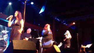 Wilson Phillips &quot;Give it Up&quot; - Live