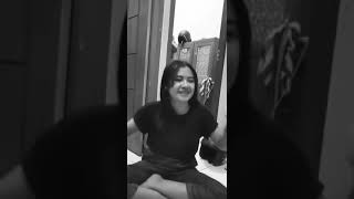 Download lagu Filling good (cewe cantik mempermainkan rokok) mp3 Download lagu Filling good (cewe cantik mempermainkan rokok) mp3