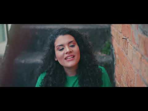 Beatriz Lopes - Entra no Fogo (Clipe Oficial)