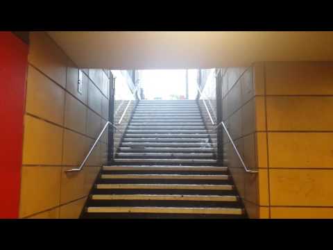 Ubahn Walther Schreiber Platz Berlin im Regen