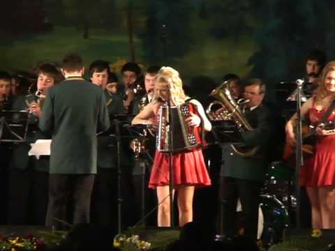 Ansambel Iskrice & Laška pihalna godba - Na citre