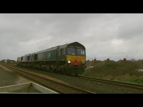 Prestatyn 5.2.2016 - DRS 66432 & 66303 on Valley flasks - class 66