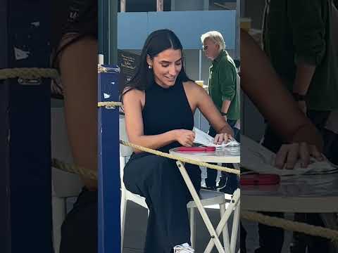 BEST surprise duet EVER internet help me find her 😤 #music #talent