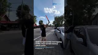 Aksi Kocak Bella Bonita Jadi Juru Parkir di Pusat COD Ngawi