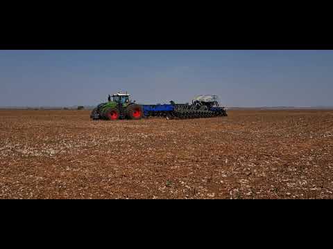 Conjuntão Fendt Vario 1046 e New Holland PL7061